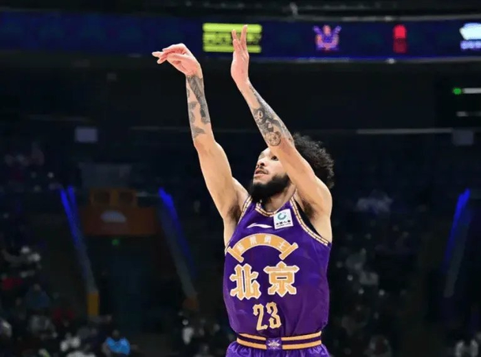 北控男篮豪斯加盟首战告捷 防守反击战术初显成