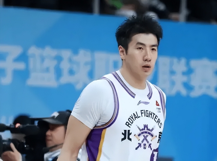 北控男篮豪斯加盟首战告捷 防守反击战术初显成