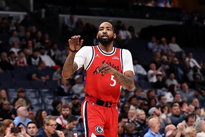 快船力克公牛迎四连胜 小琼斯全能表现引热议