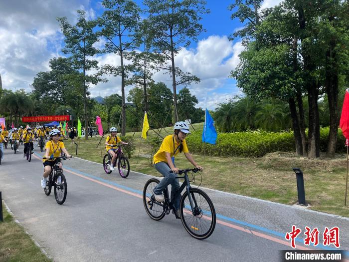桂台青年自行车骑行友谊赛点燃两岸交流新活力