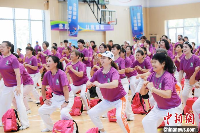 浙江“全民健身日”盲盒挑战赛点燃全民运动热