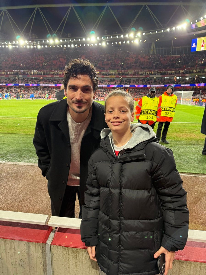 胡梅尔斯现身酋长球场 看球成意外之举