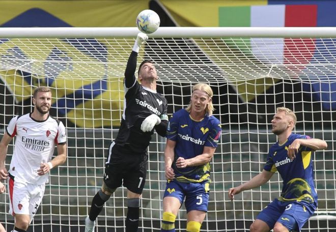 AC米兰逆转维罗纳终结连败积分升至第二