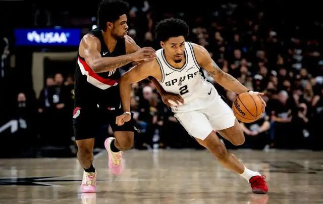 文班亚马伤退马刺主场逆转失利开拓者客场取胜